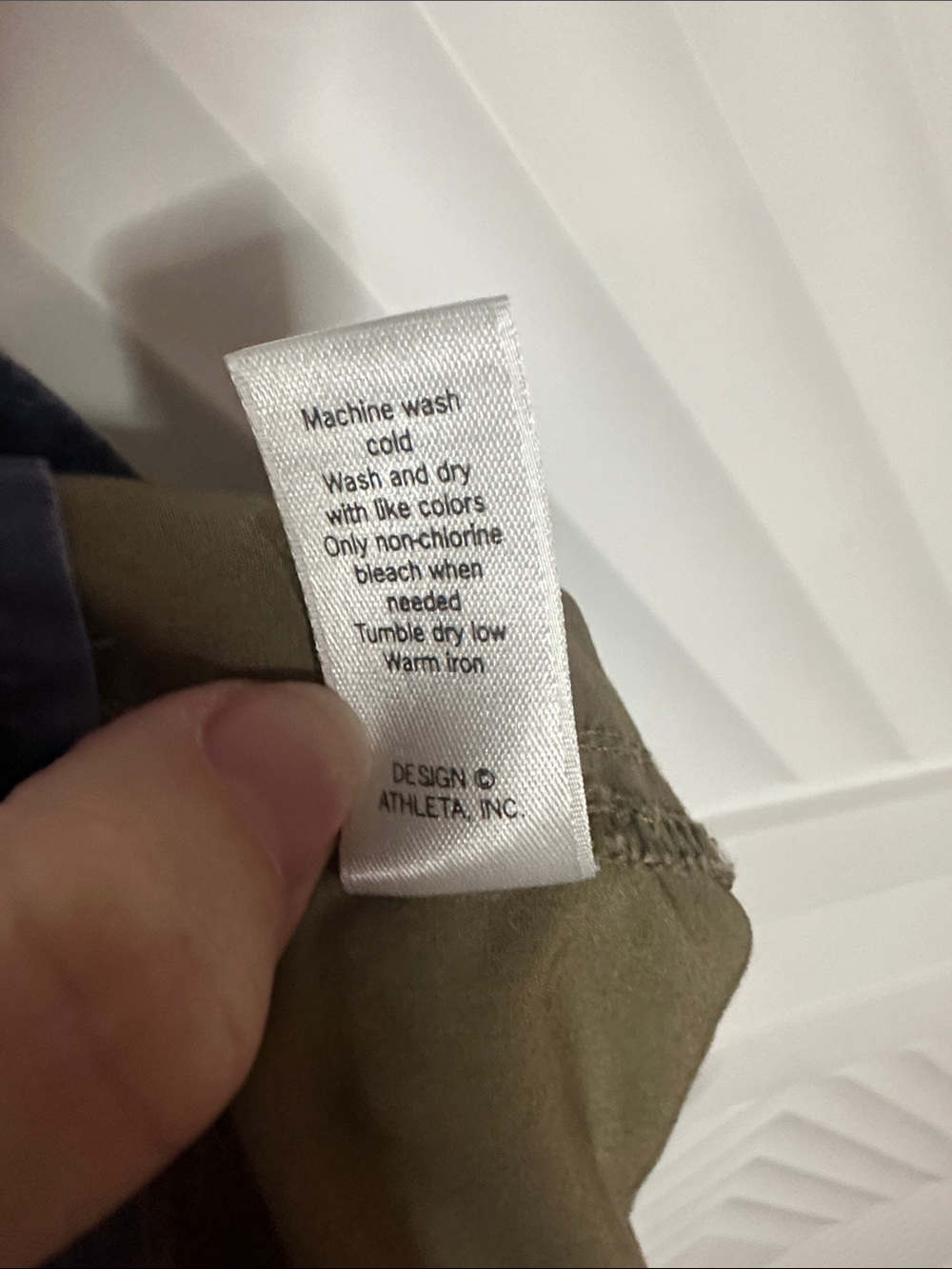 Athleta Olive Green Cargo Roll-Cuff Shorts - Picture 9 of 9